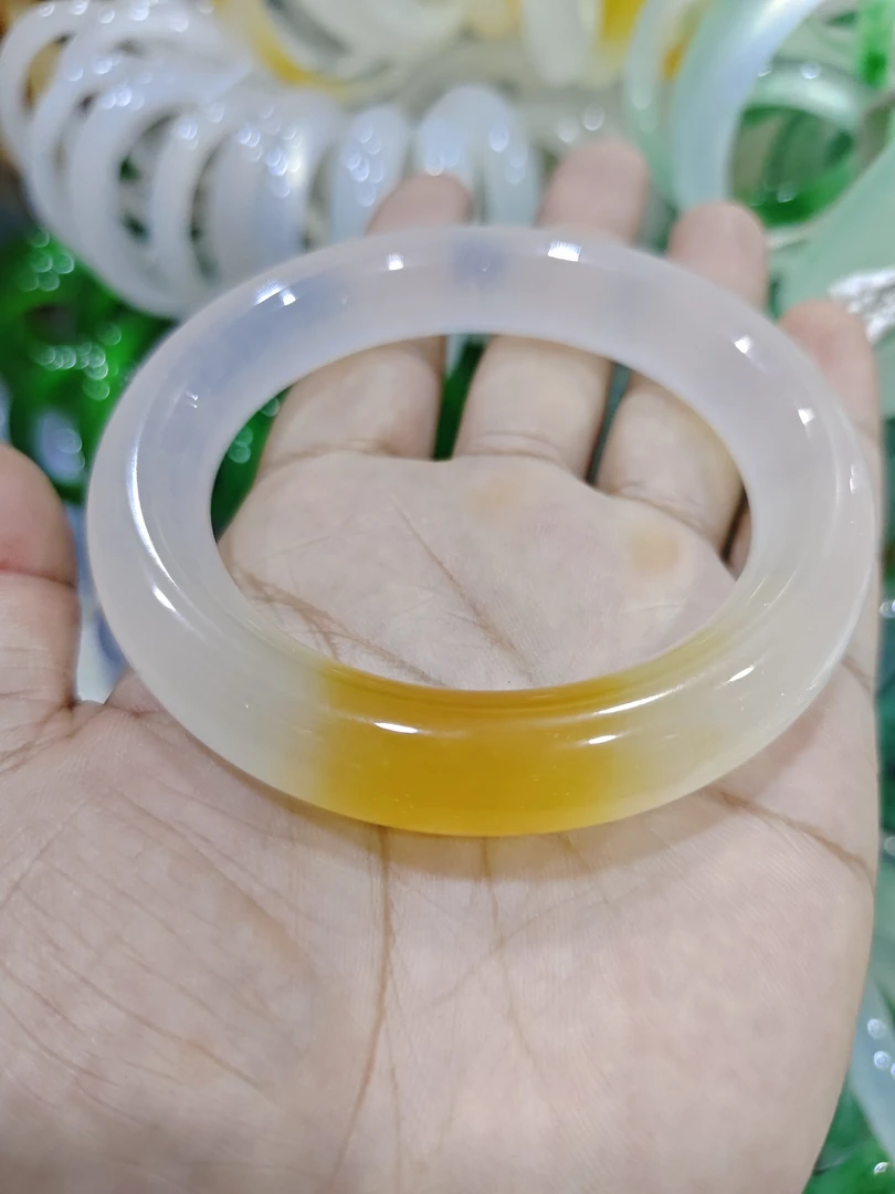 1355号精品一口黄胖圆条手镯