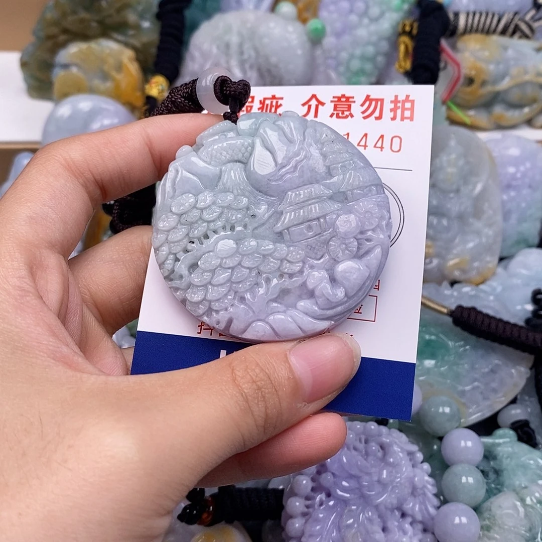 吊坠(不含链)未镶嵌翡翠