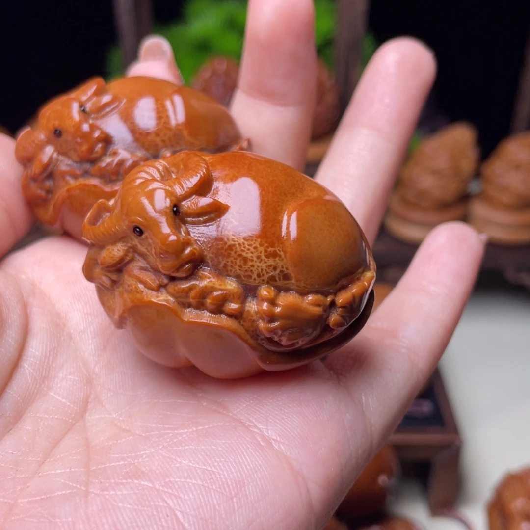 吊坠橄榄核老***觉荷叶牛手球