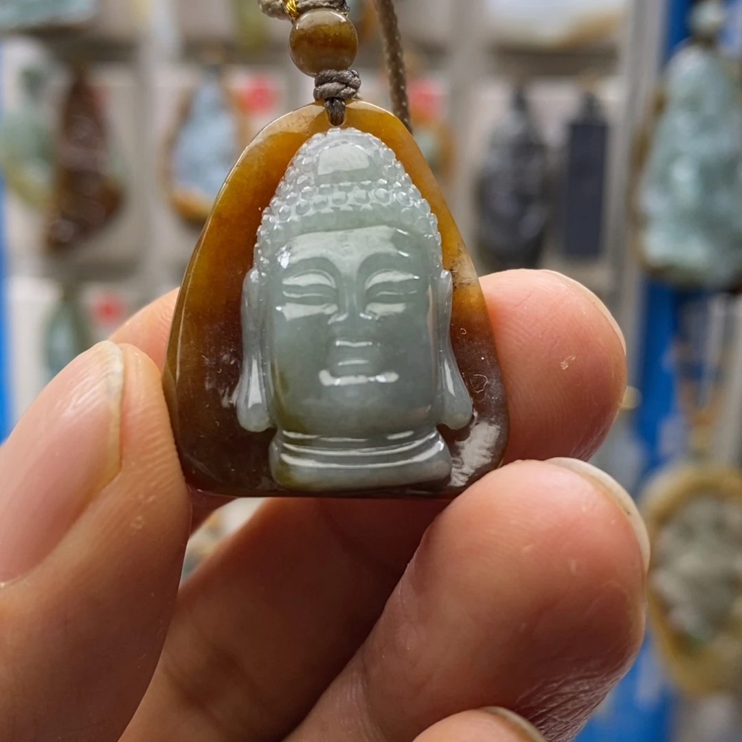翡翠未镶嵌颈饰佛