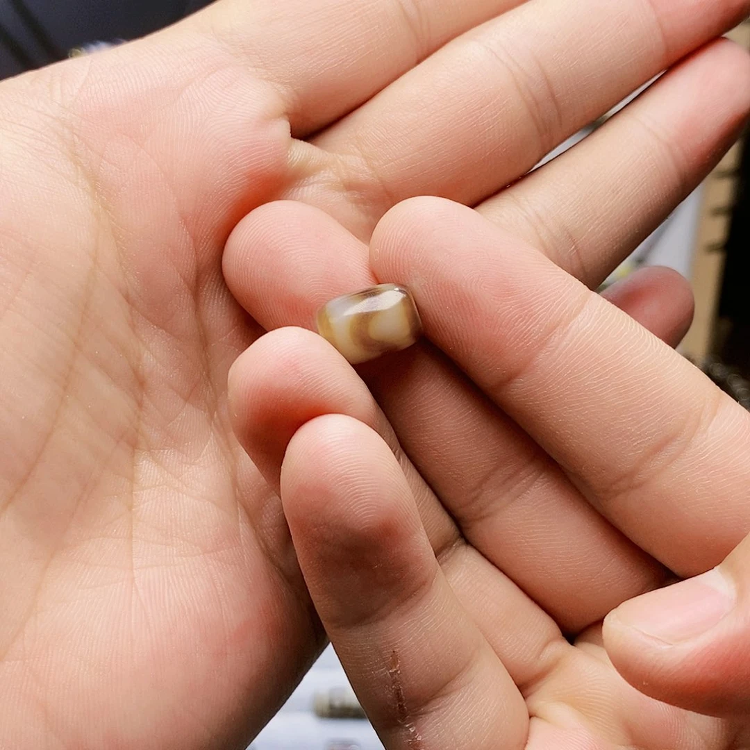 玛瑙/玉髓吊坠(赠链)未镶嵌C**?