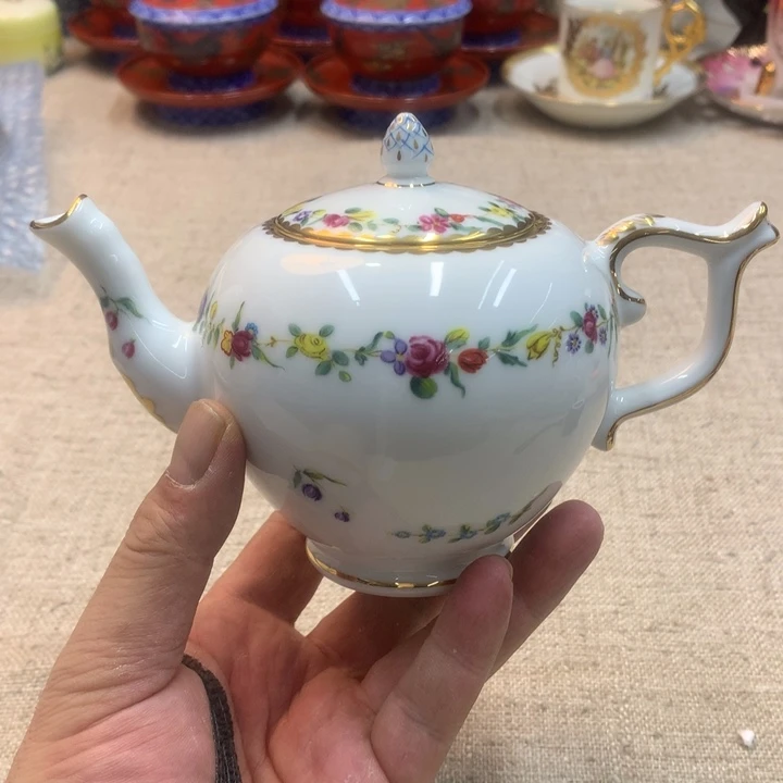 金瓷阁家的美丽瓷器