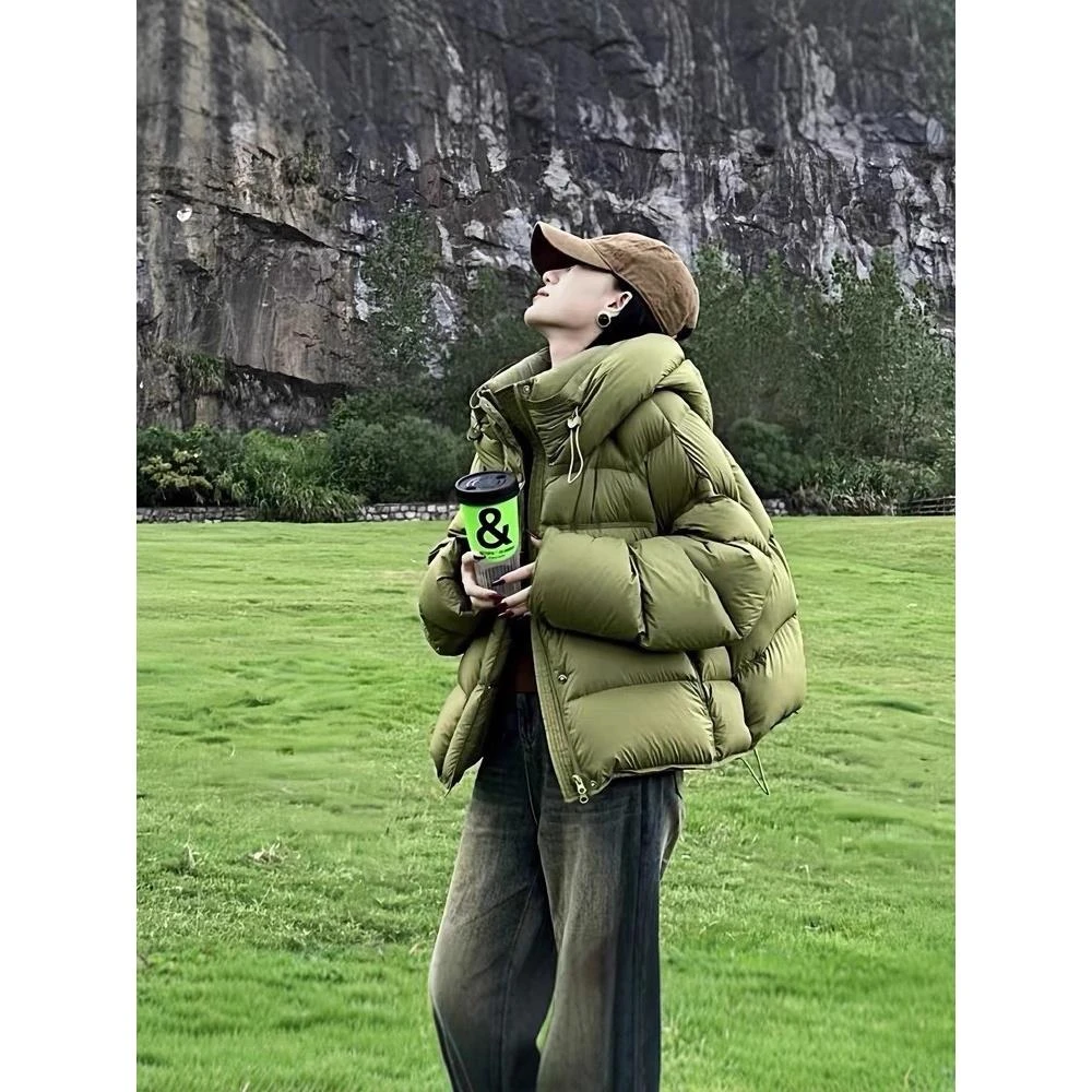 品牌优选泡芙龟背绿色短款羽绒服女2025冬季新款莱姆绿袄连帽面
