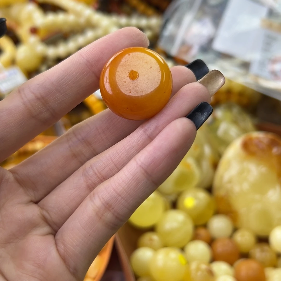 琥珀珠宝奇石未镶嵌