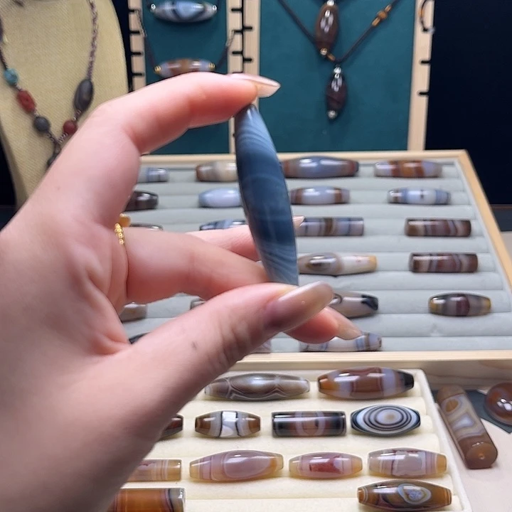 玛瑙/玉髓未镶嵌吊坠(赠链)