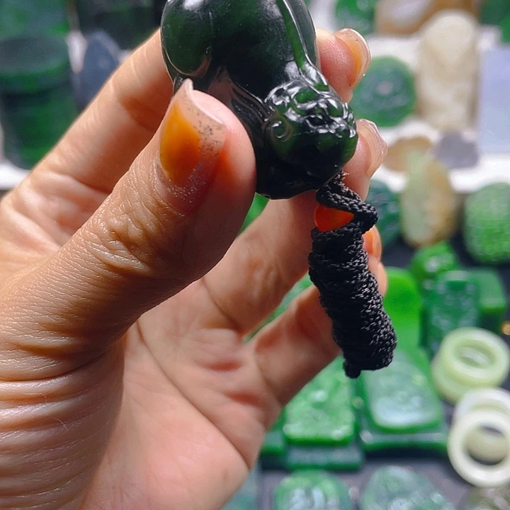 和田玉未镶嵌珠宝半成品