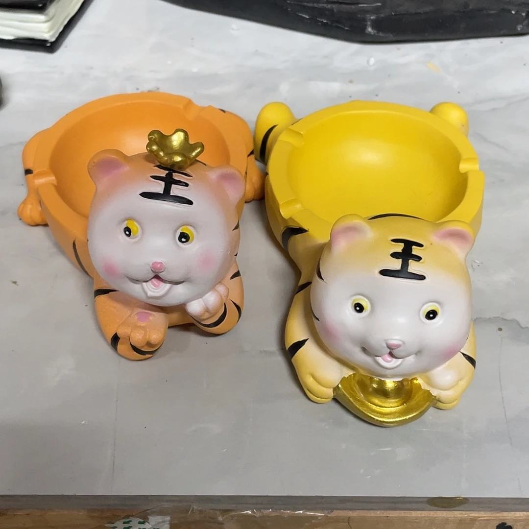 树脂老虎烟灰缸一对11111