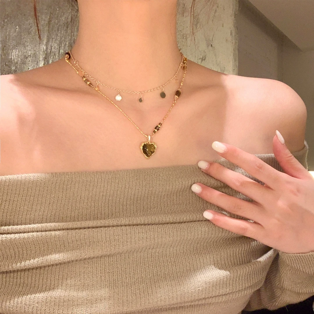 铜合金项链 秋冬复古美拉德圆片爱心项链女气质高级感毛衣链