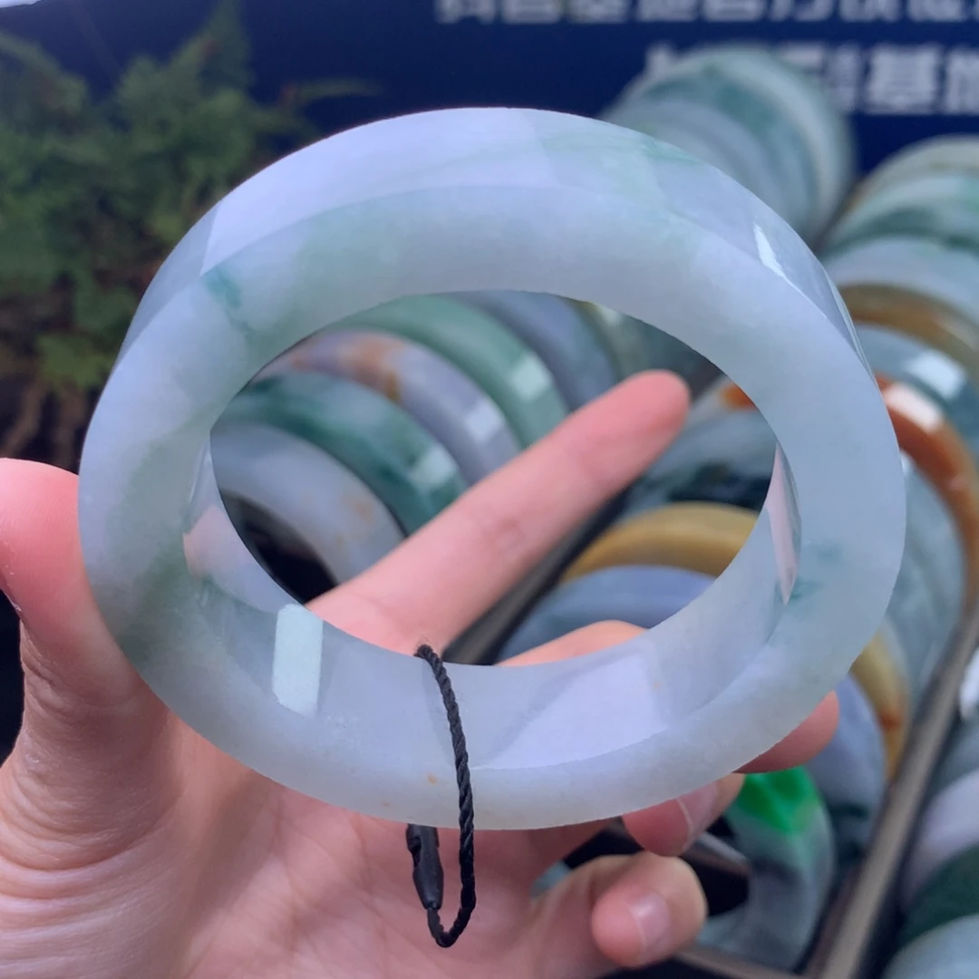 定制翡翠未镶嵌手镯定制