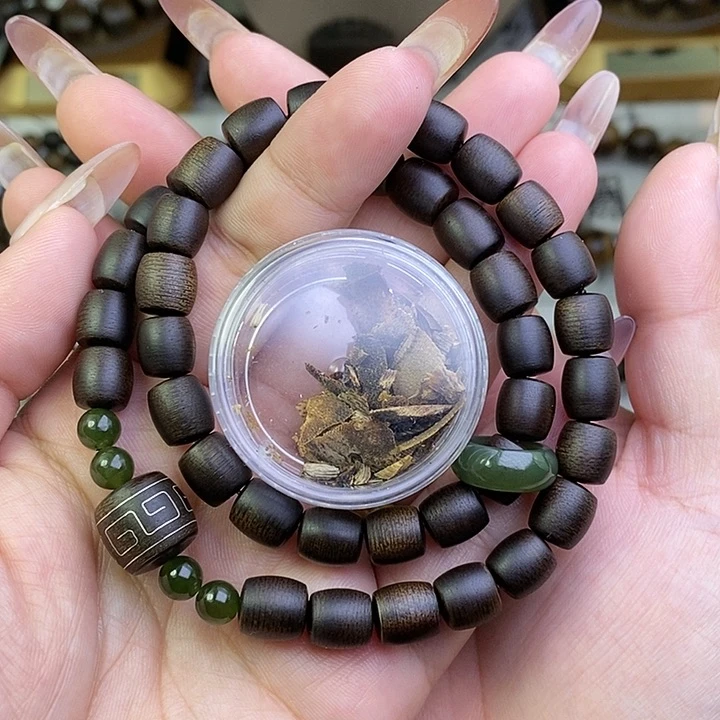 沉香沉香碎屑越南芽庄白棋楠0.8设计款