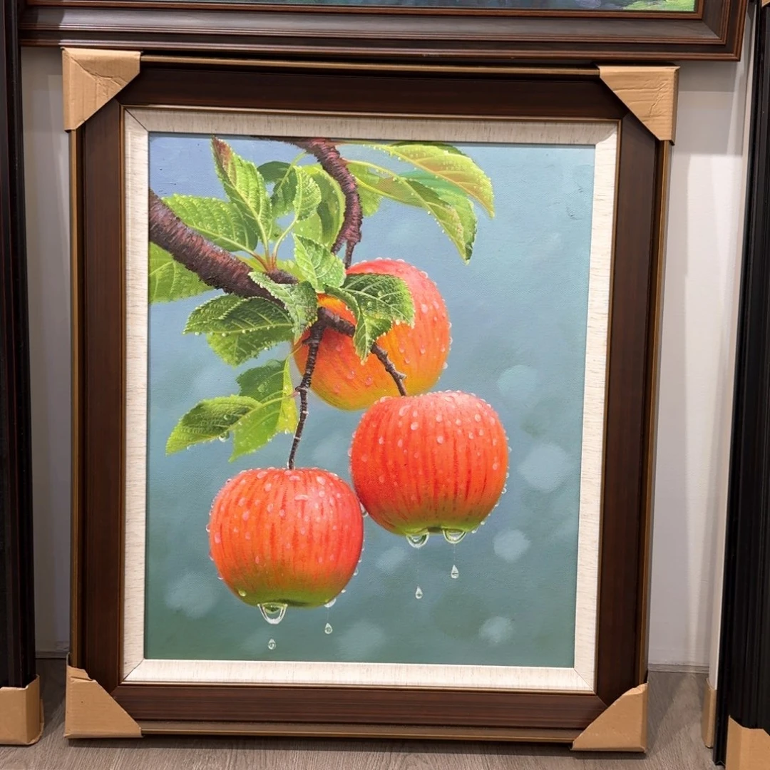 竖款苹果纯手绘油画