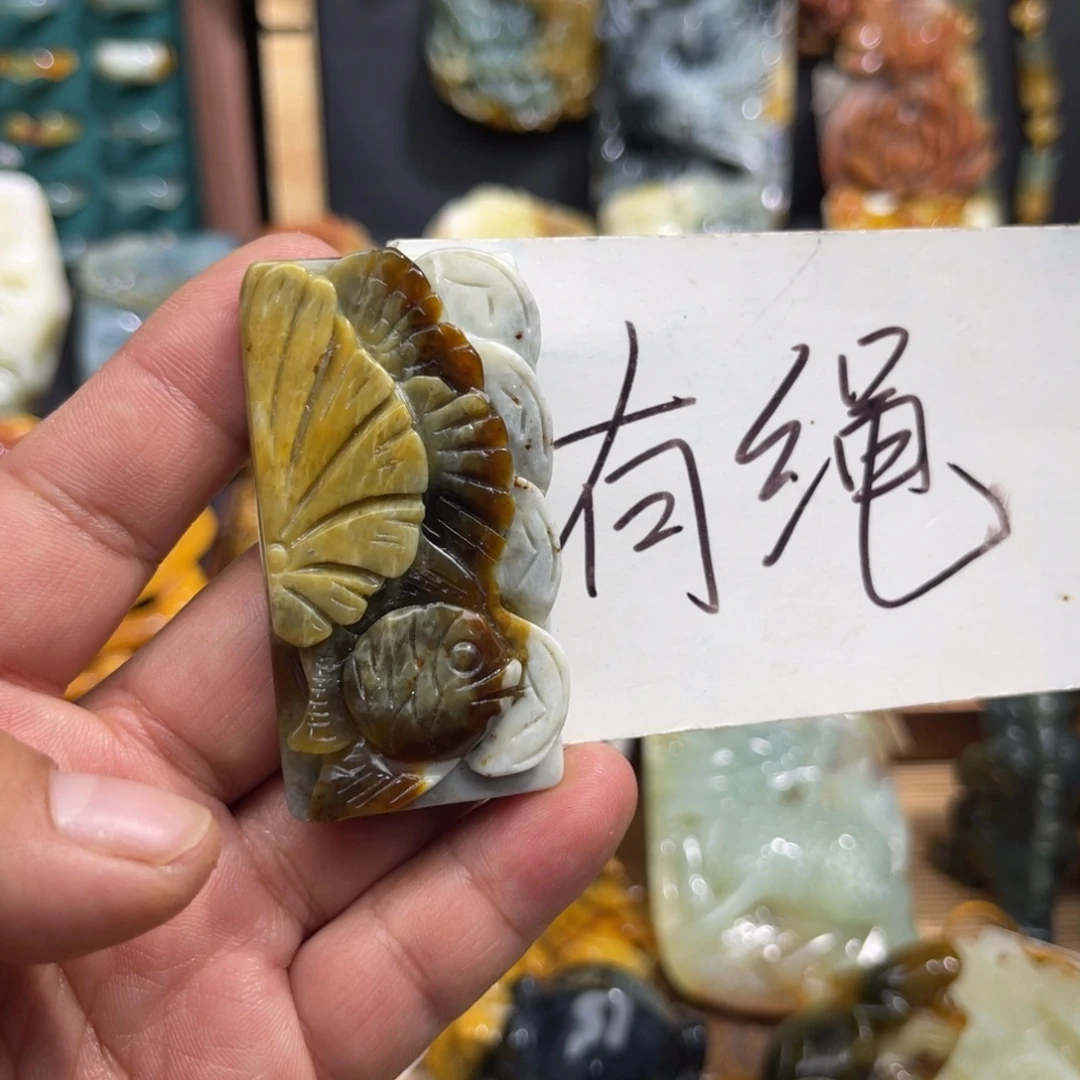 未镶嵌蛇纹石玉颈饰
