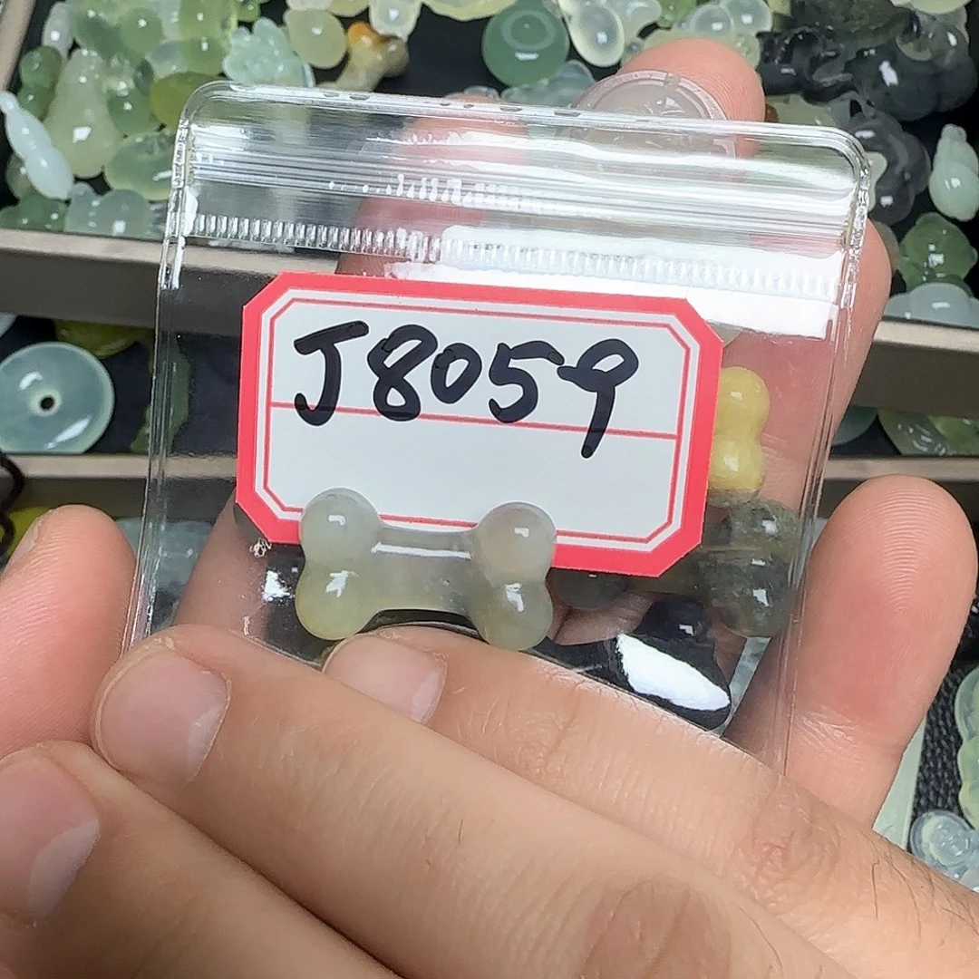 蛇纹石玉颈饰未镶嵌B***主