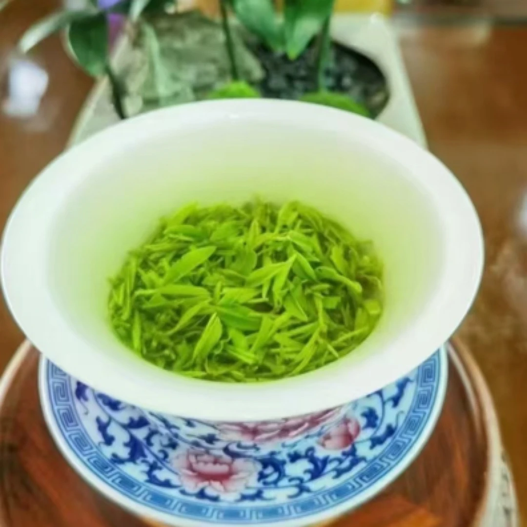 2025年新茶神农架浓香新细芽毛尖（明霞自营）买一斤送一个杯子