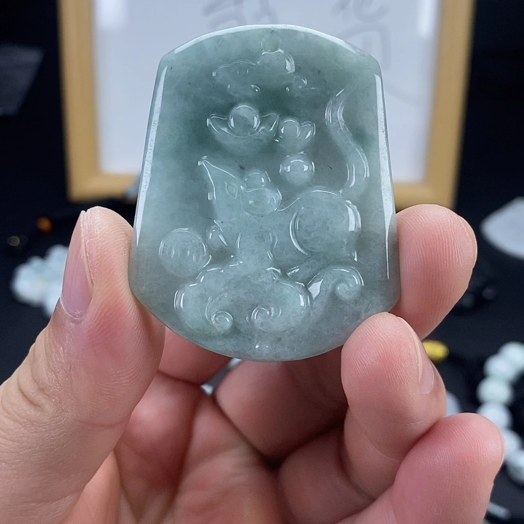 翡翠未镶嵌颈饰翡翠