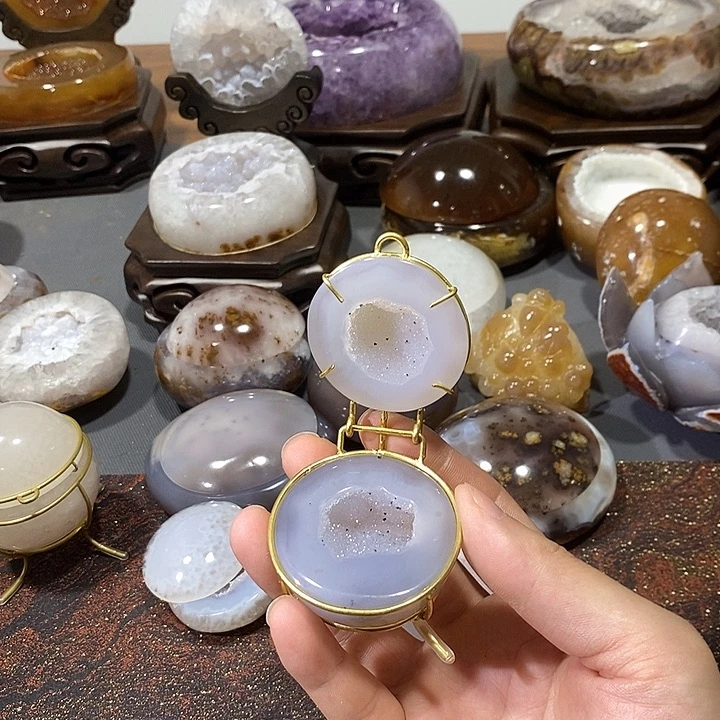 未镶嵌水晶摆件聚宝盆