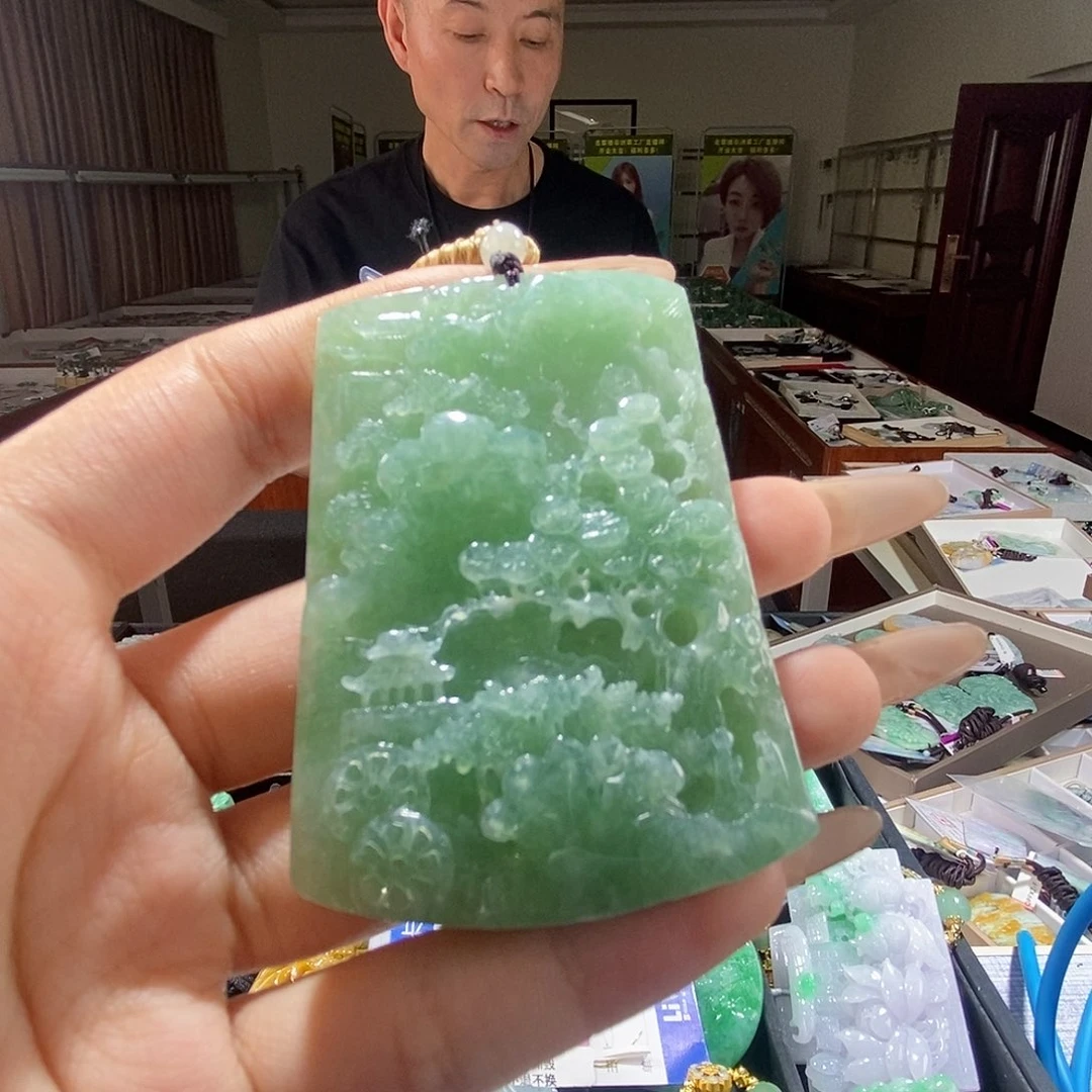 翡翠未镶嵌颈饰翡翠