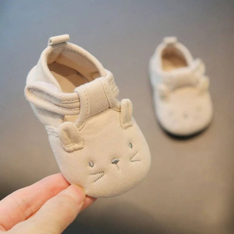春季婴幼儿宝宝学步鞋0-1岁软底棉布卡通新生儿百天周岁不掉鞋