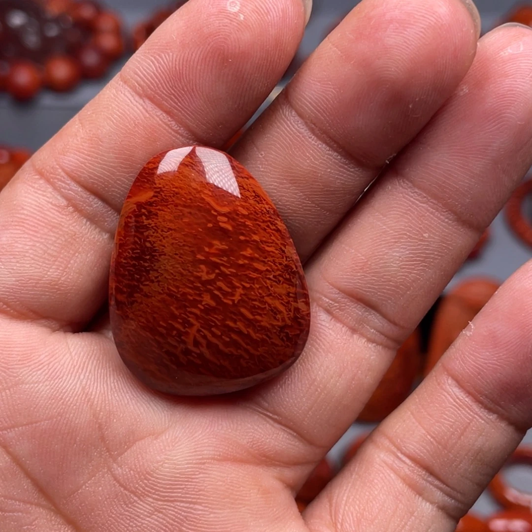 未镶嵌南红玛瑙珠宝奇石吊坠