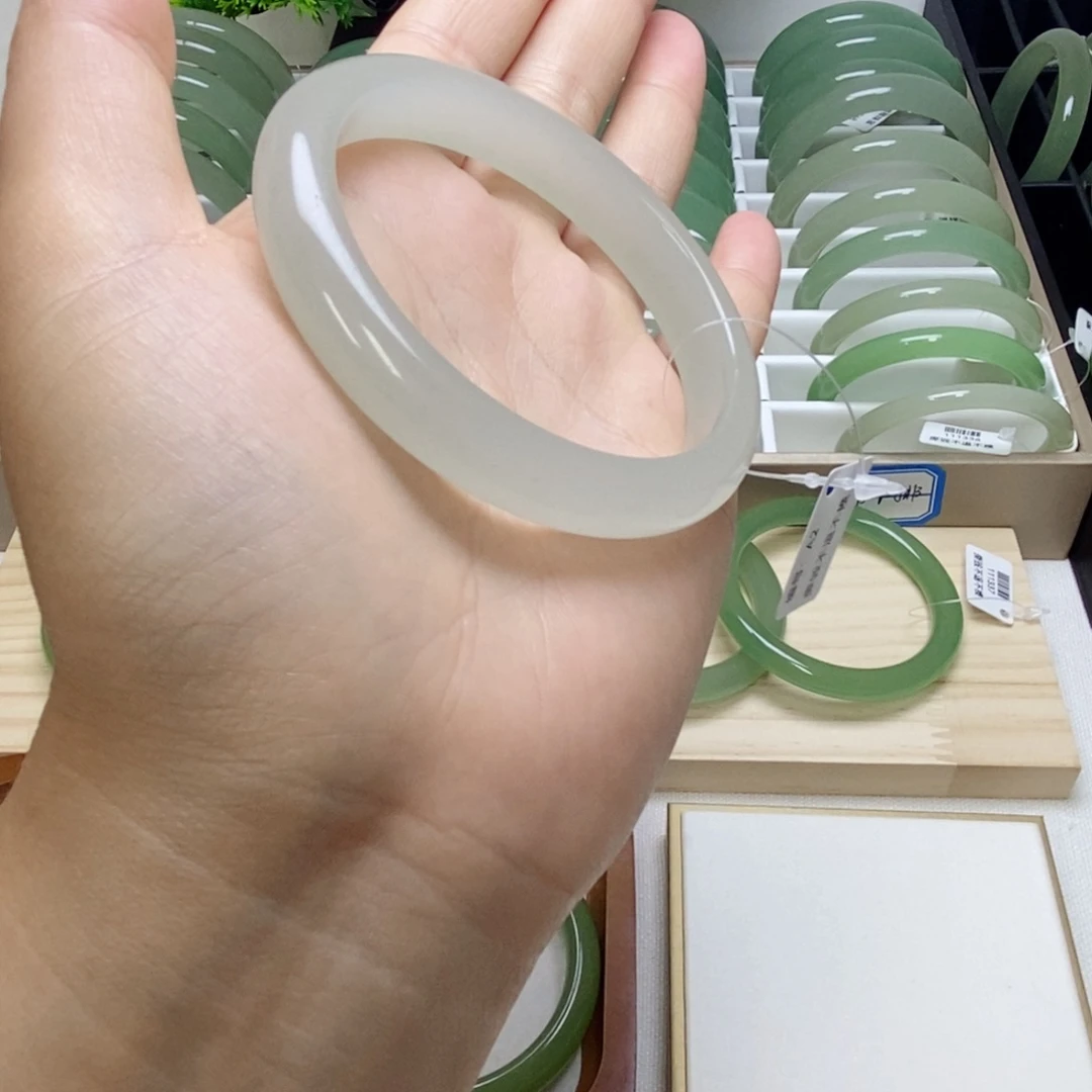 未镶嵌手镯东陵石