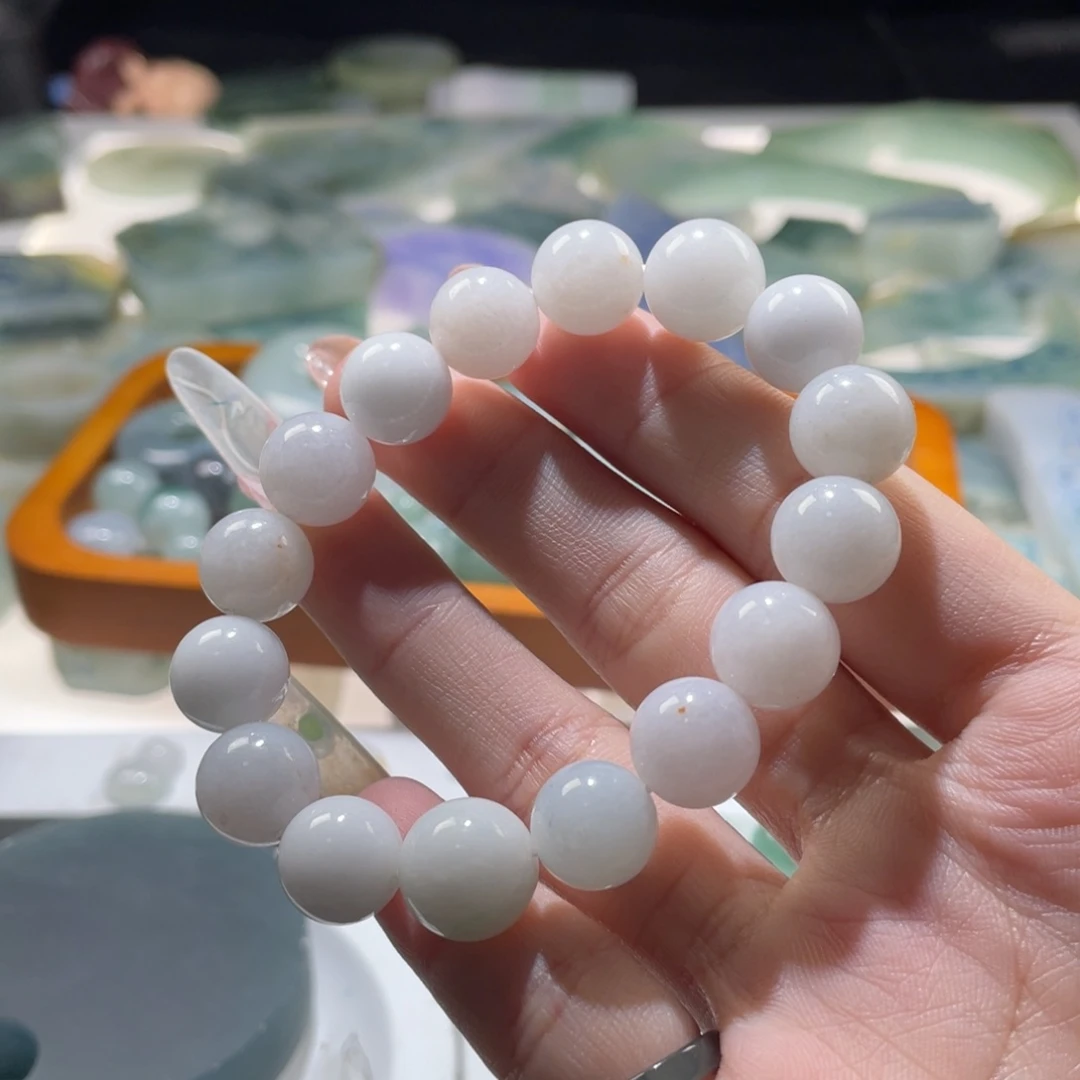 定制翡翠未镶嵌手串