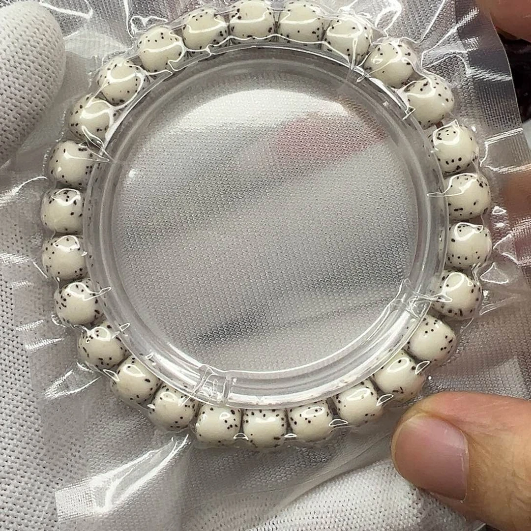星月菩提手串98河豚原白 1093