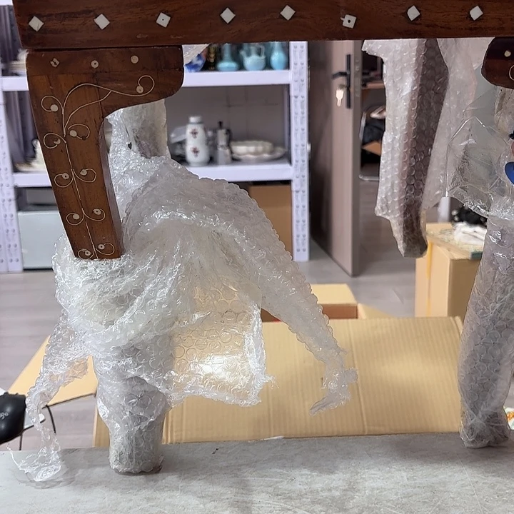 L***敬香榧木木雕艺术作品