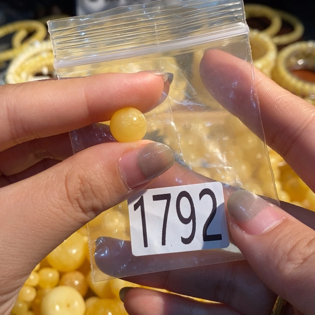 未镶嵌琥珀珠宝奇石1792