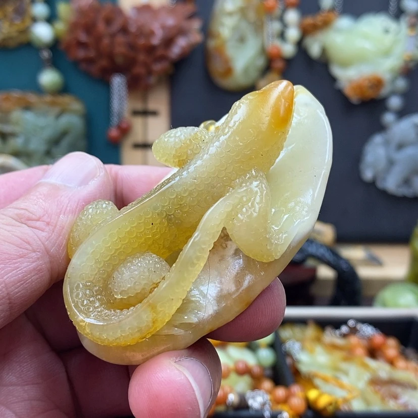 【闪购商品】蛇纹石玉吊坠未镶嵌