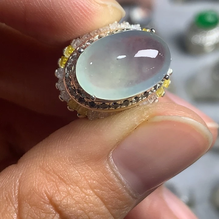 翡翠未镶嵌戒指铜托，卖裸石，需要二次镶嵌