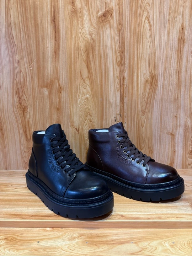 真皮高帮马丁靴男士厚底工装靴黑色机车靴潮流短靴