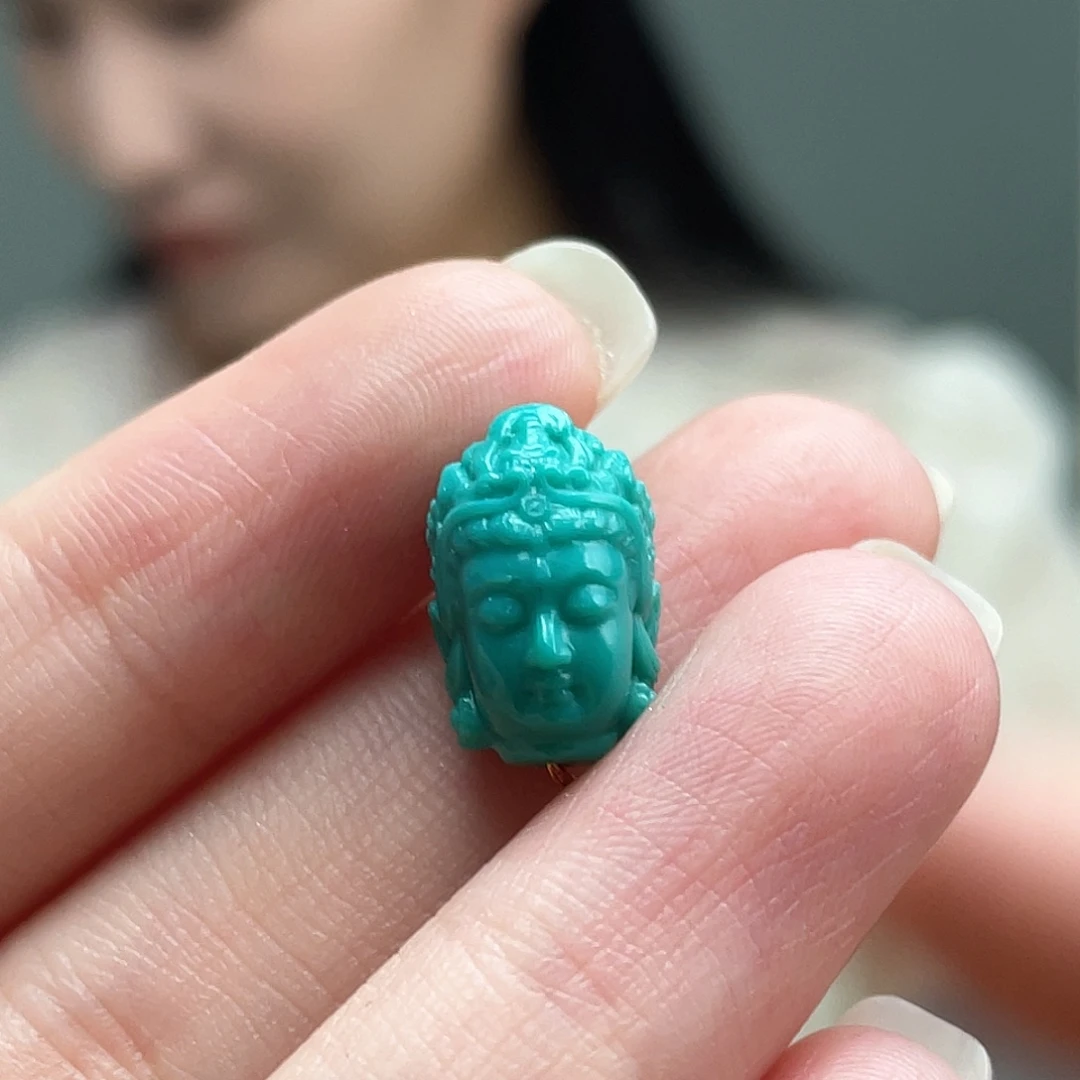 绿松石未镶嵌颈饰