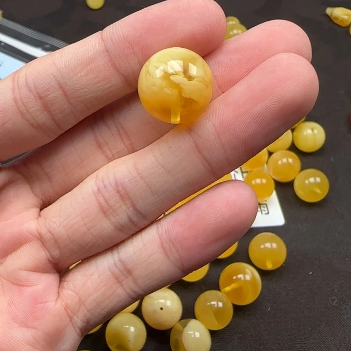 未镶嵌琥珀裸石天然29