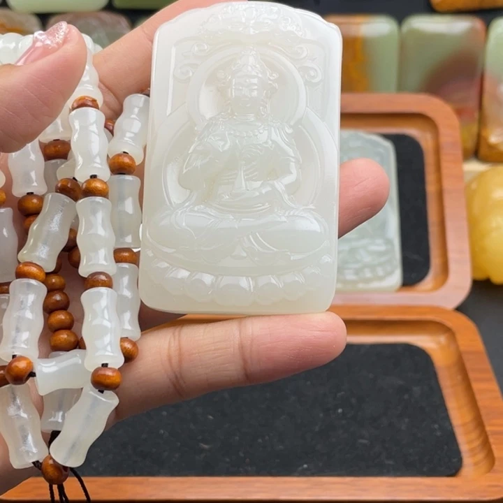 东***就昆仑山脉料玉观音