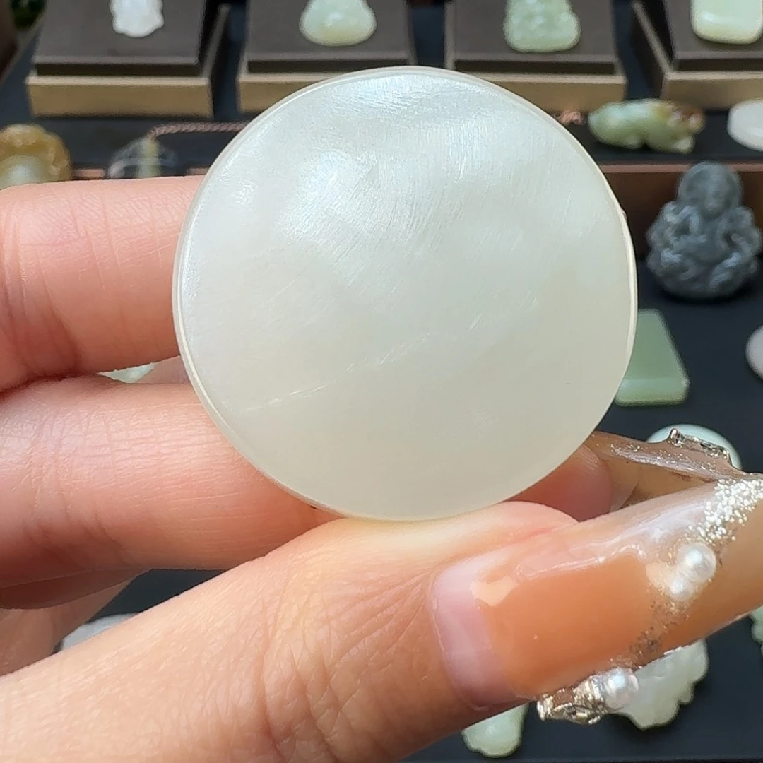 和田玉颈饰未镶嵌格****宿