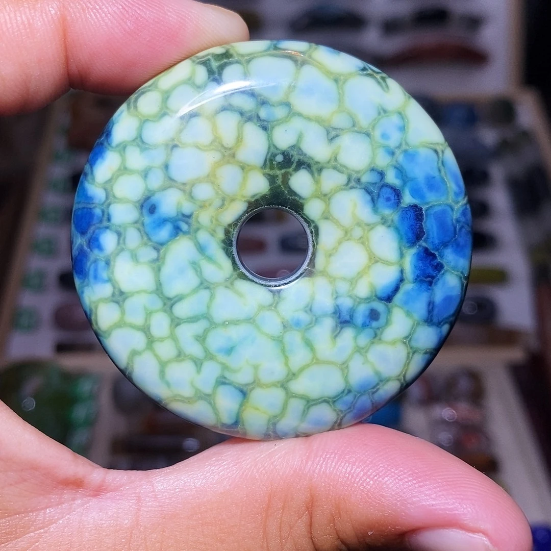 吊坠玛瑙未镶嵌…..