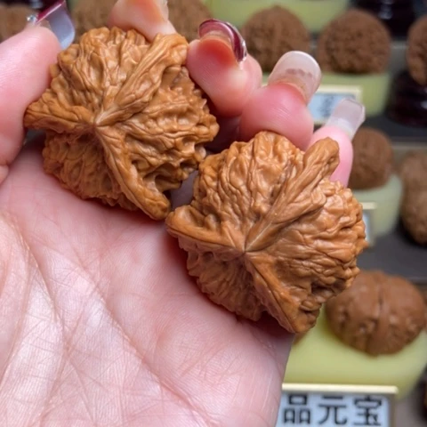 吊坠文玩核桃三棱