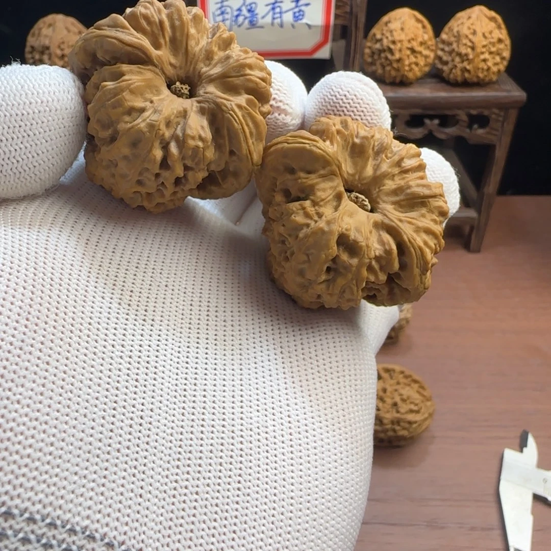 吊坠文玩核桃41奥迪丑疆三角