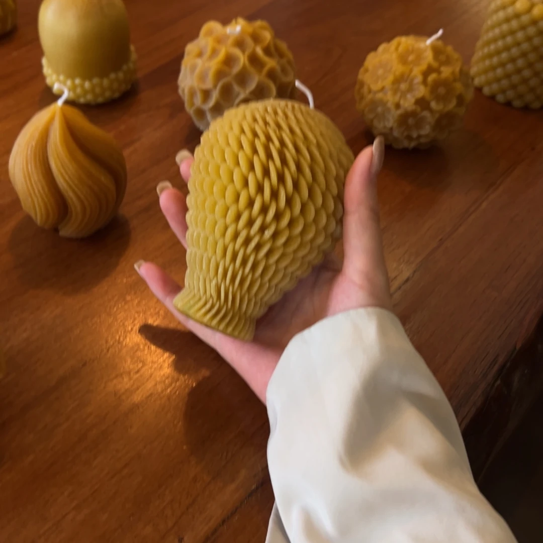 瓷片陶瓷。      陶瓷。