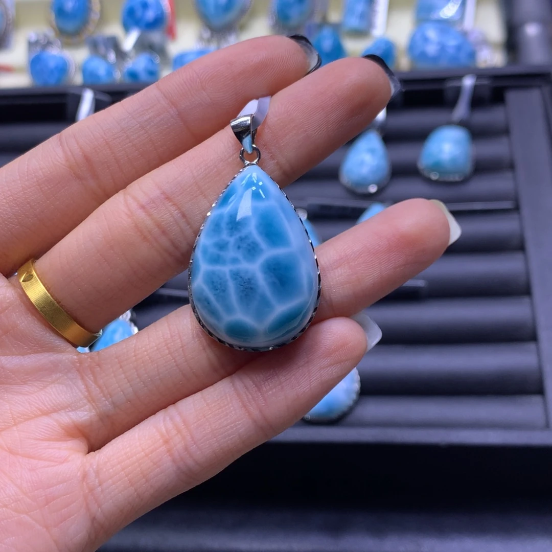针钠钙石（海纹石）未镶嵌颈饰水滴吊坠色差略异