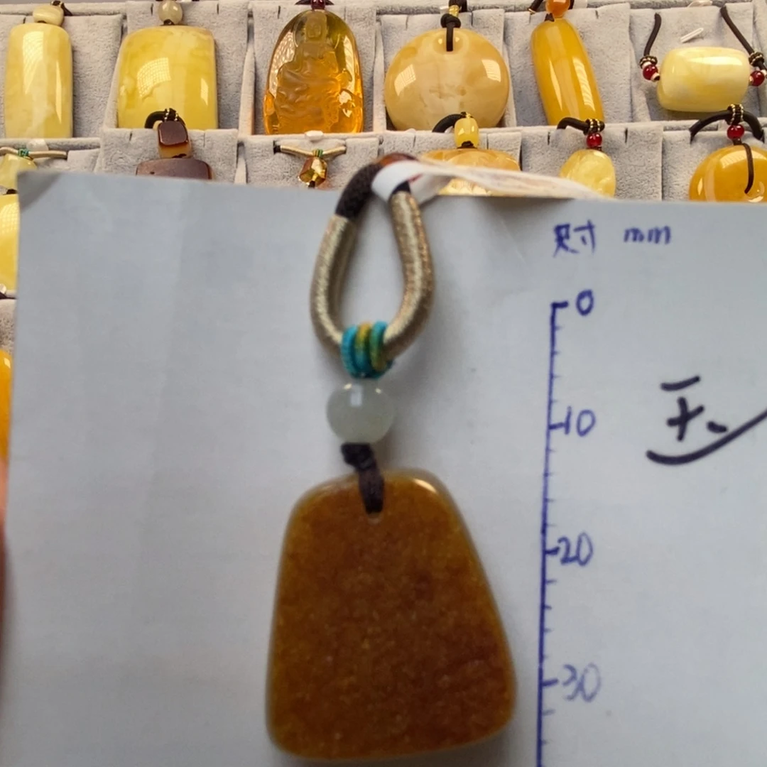 琥珀未镶嵌珠宝奇石