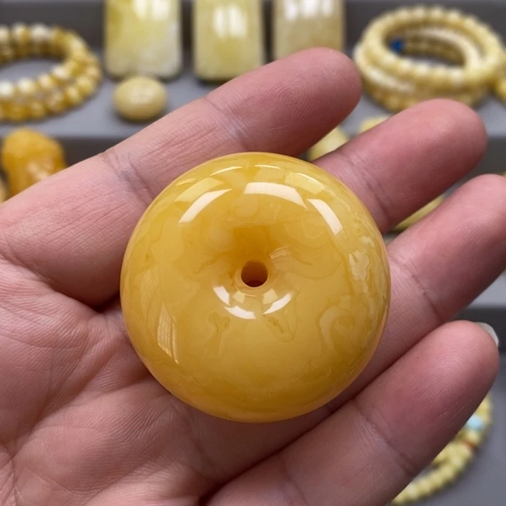 琥珀未镶嵌颈饰吊坠