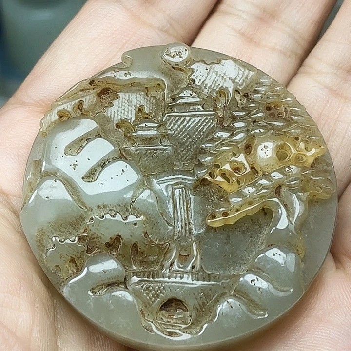 颈饰未镶嵌和田玉（青白玉）