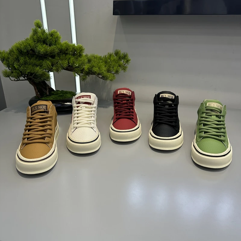 68-700秋季新款男士休闲鞋时尚百搭低帮软底皮面运动板鞋