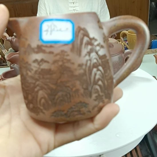 茶壶紫砂工作人员