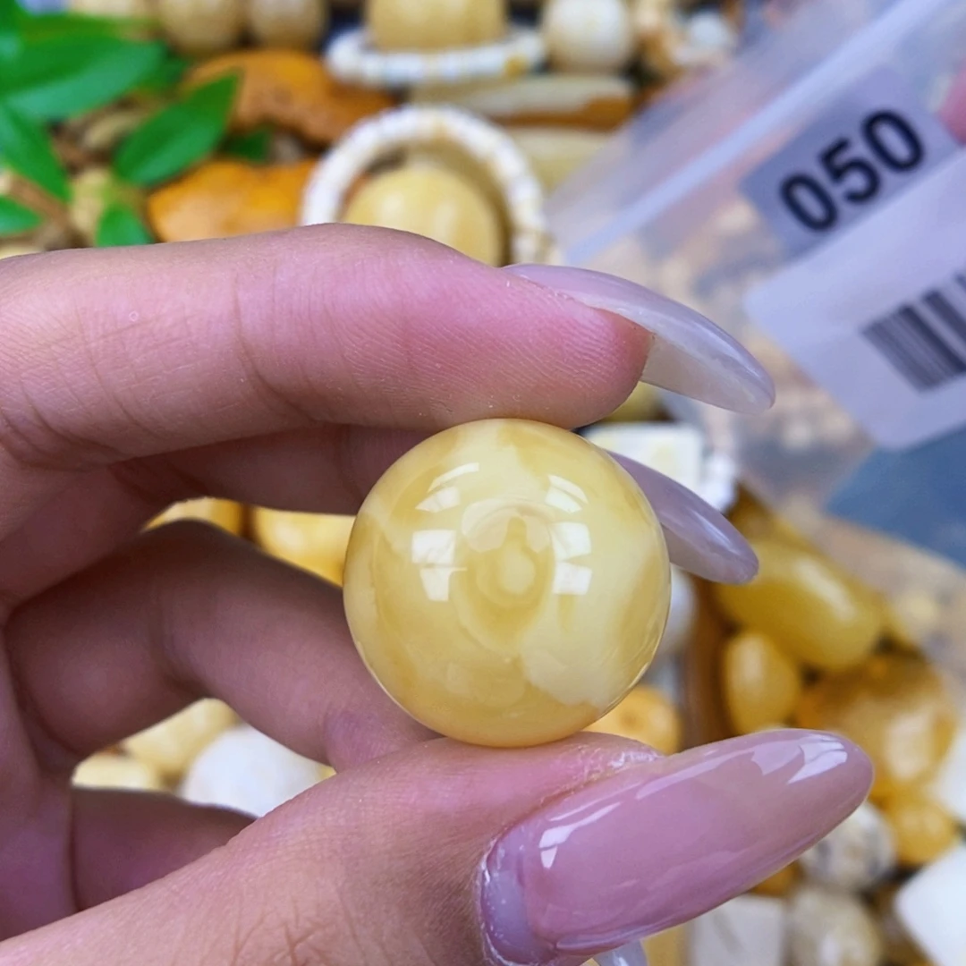 未镶嵌琥珀珠宝奇石20.7 粉