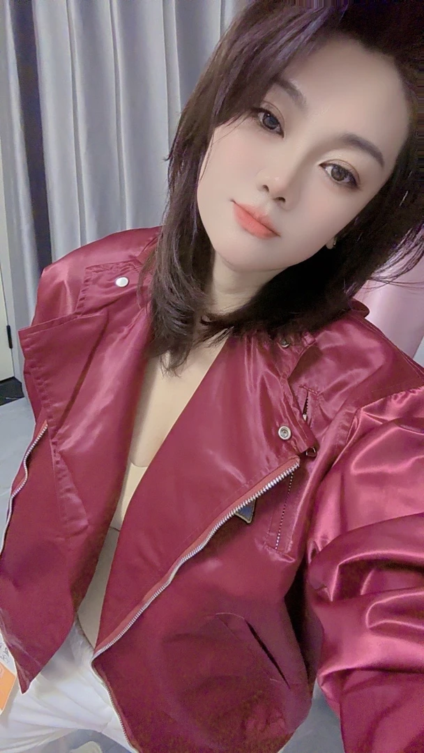 2193春季2025新款字母贴布短款棒球服女短款宽松时尚外套