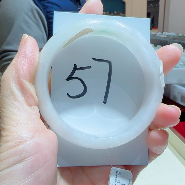 翡翠未镶嵌手镯051