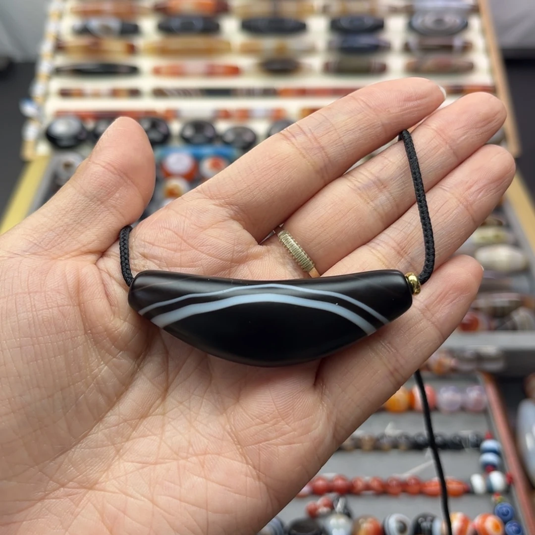 未镶嵌颈饰玛瑙/玉髓