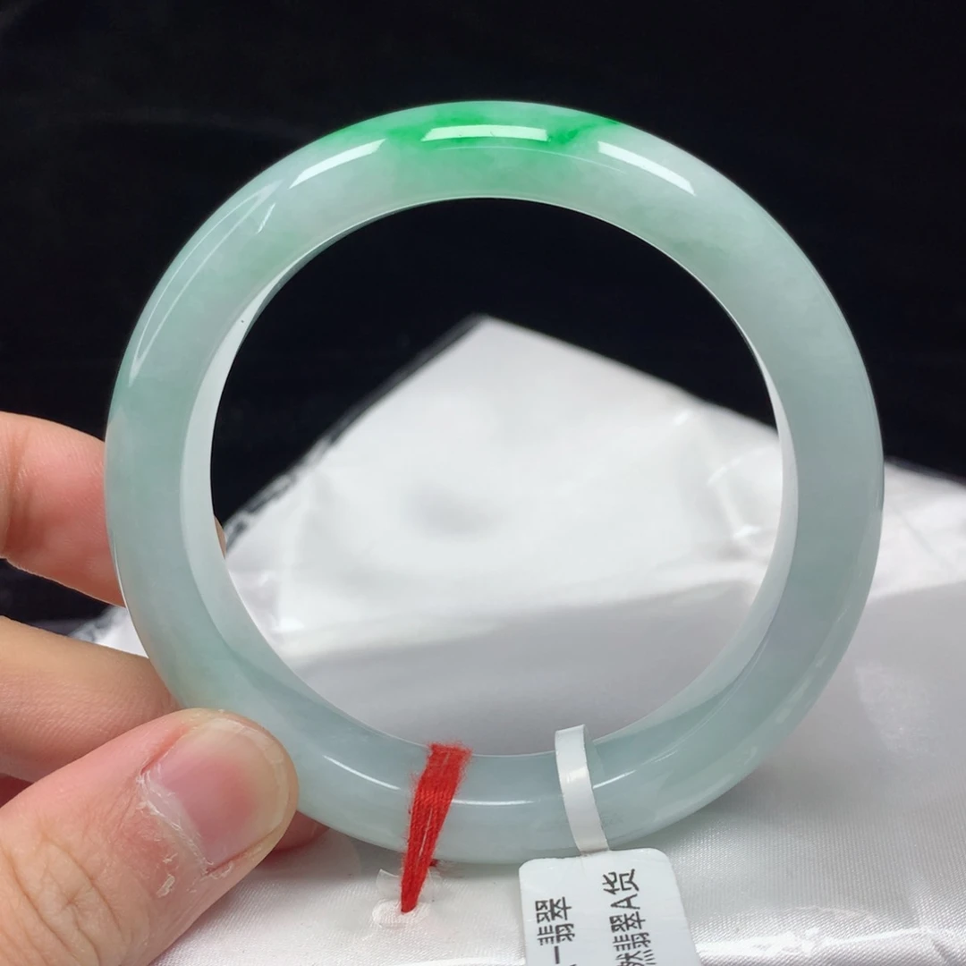 翡翠手镯（圆镯）未镶嵌58.3